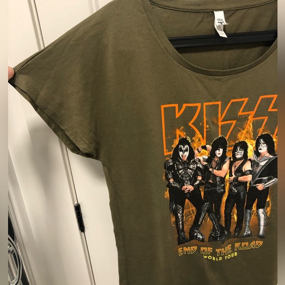 NWOT KISS medium t-shirt - Picture 3 of 6